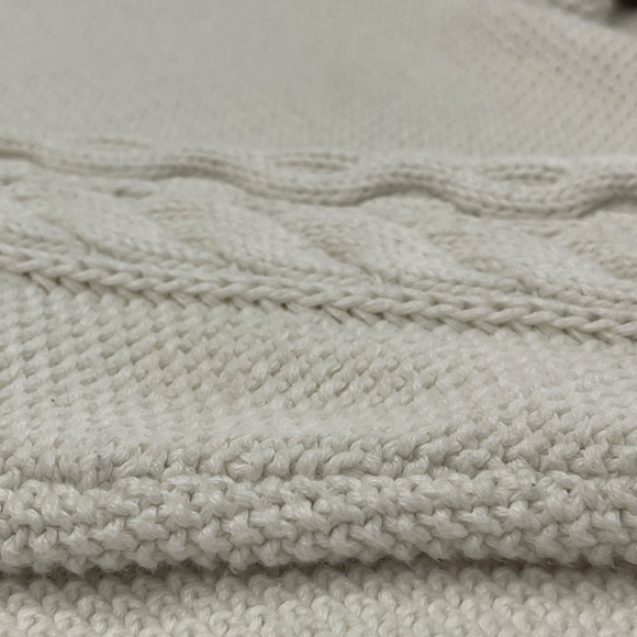 GAP Cable Knit Sweater Size Small Creamy White - Picture 5 of 10